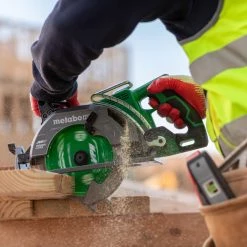 Metabo HPT C3607DWAM MultiVolt 36V Brushless Lithium-Ion 7-1/4 In. Cordless Rear Handle Circular Saw Kit (4 Ah) -JET Sales Shop mhpnc3607dwam d